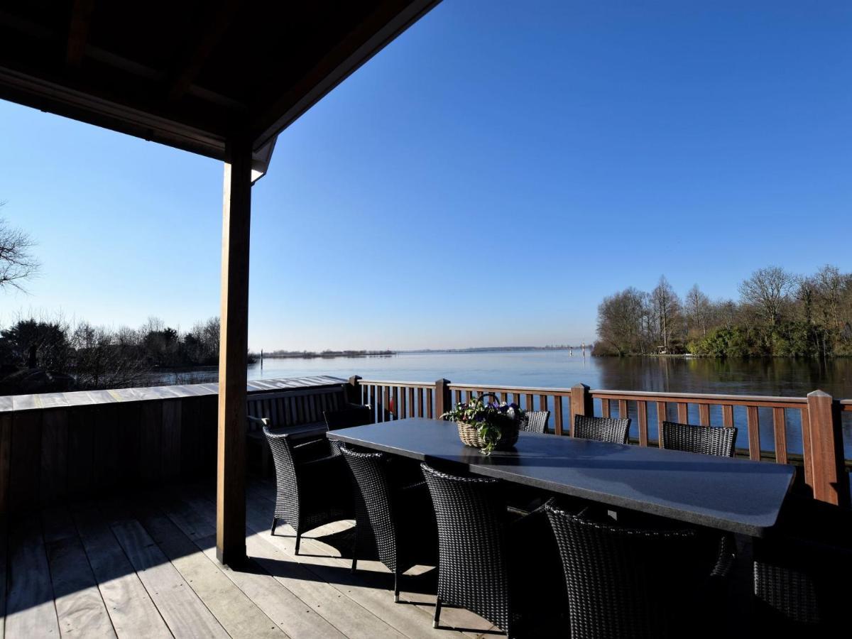 Luxurious Villa With Private Garden In Kaag Luaran gambar